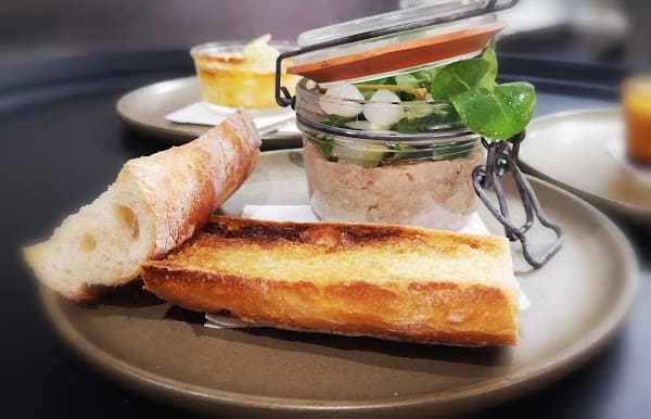 Restaurant Le Bouchon Provençal à Saint-Raphaël, France