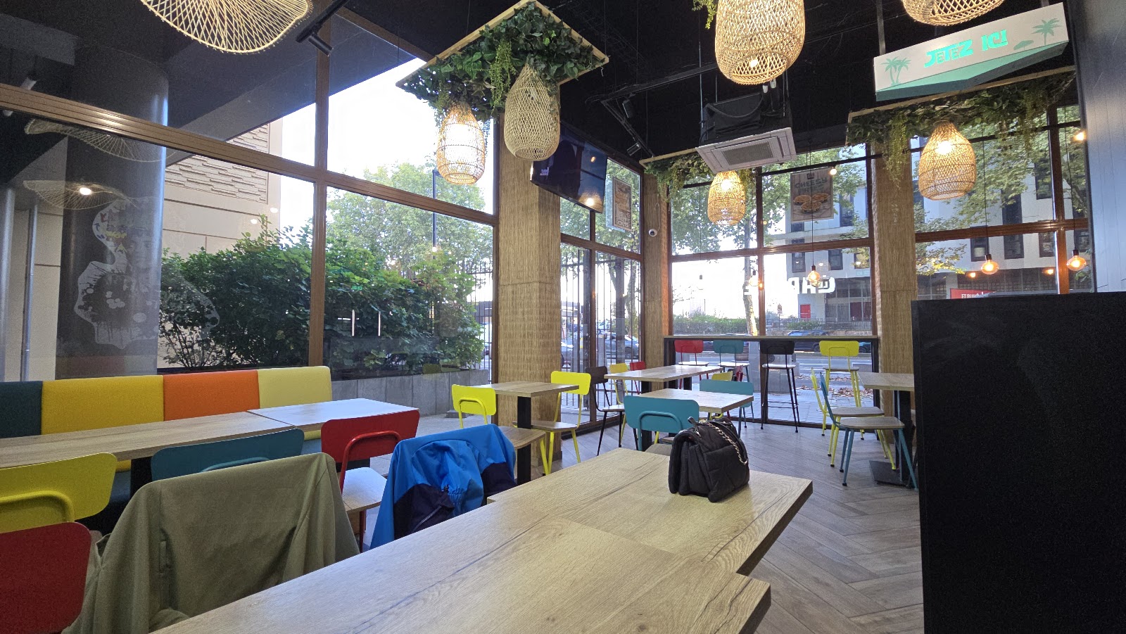 Restaurant Le Caribéen Bobigny à Bobigny, France — photo 3