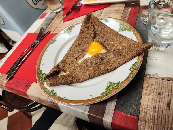 Restaurant Le Chapeau Rouge à Le Mont-Saint-Michel, France