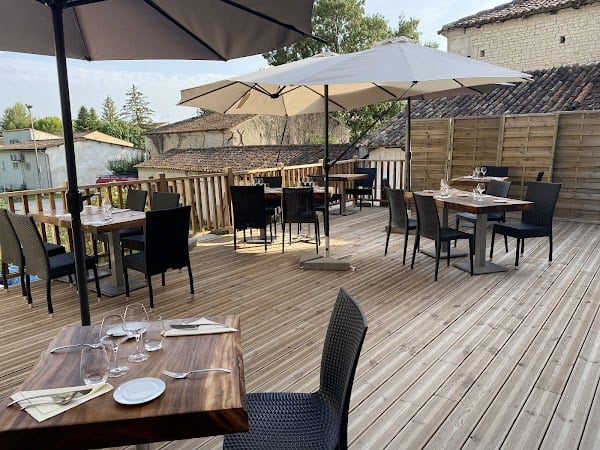 Restaurant Le COUDE A COUDE à Jarnac-Champagne, France