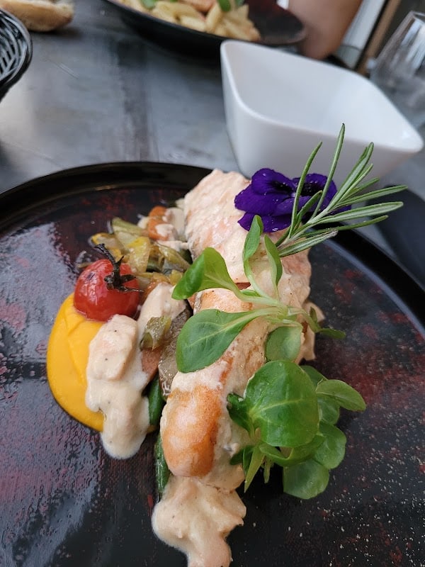 Le Dôme – Restaurant Traditionnel à Istres, France