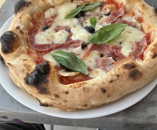 Le Dôme – Restaurant Traditionnel à Istres, France