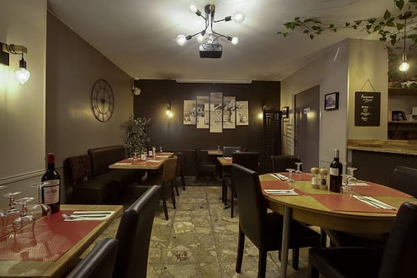 Restaurant Le Gevaudan à Pantin, France