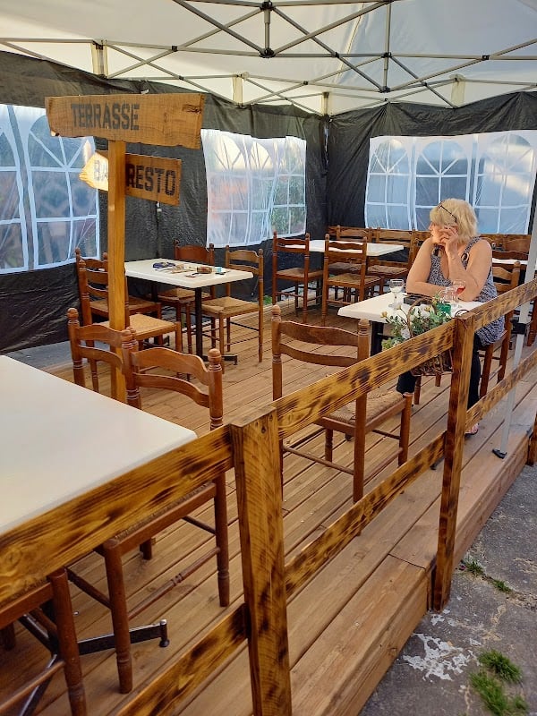 Restaurant Le Grilloudou “Service uniquement le midi” à Drancy, France