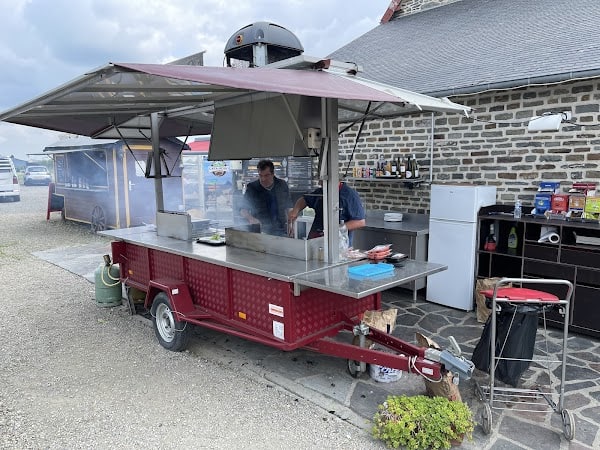 Le Marquis de la Guintre : Restaurant estival, grillade de viande d’agneau de prés salés au pied du Mont Saint-Michel à Courtils, France