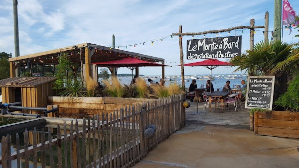 Restaurant Le Monte à Bord – SARL Compagnie de l’Huître à Lège-Cap-Ferret, France