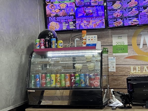 Restaurant Le Must à Pantin, France