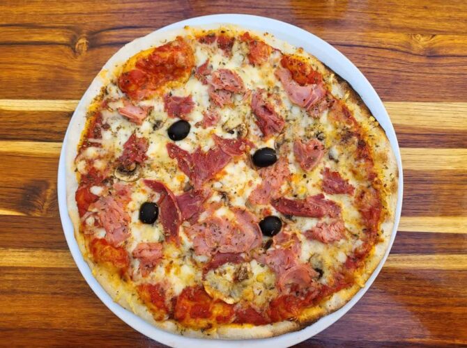 Restaurant Le Parvis Saint-Raphaël à Saint-Raphaël, France