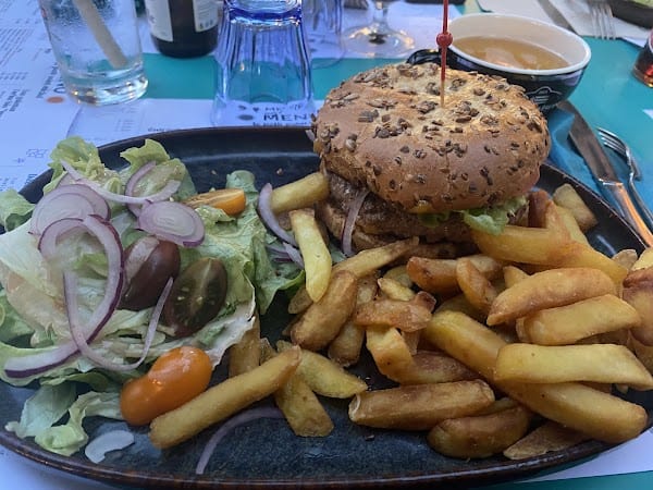 Restaurant Le Petit Saint Michel à Erquy, France