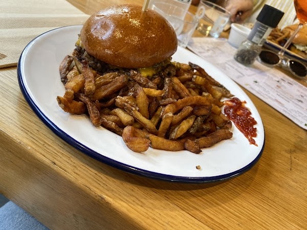 Restaurant LE PINASSE BURGER à Lège-Cap-Ferret, France