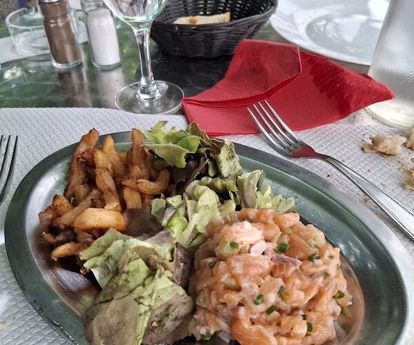 Restaurant LE PIREQUES à Léognan, France