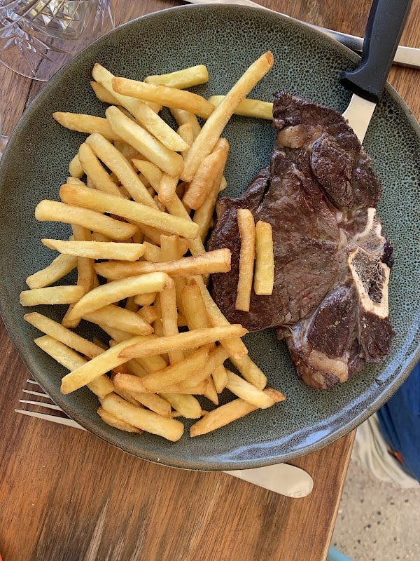 Restaurant Le pistou à Le Grau-du-Roi, France