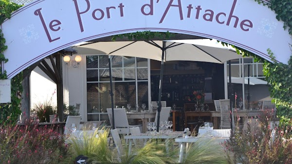 Restaurant Le Port D’Attache à Lège-Cap-Ferret, France