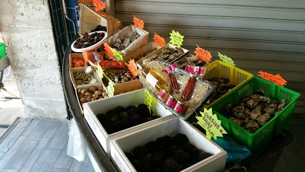 Le Quai des Pirates – Restaurant et magasin de fruits de mer et coquillages Martigues à Martigues, France