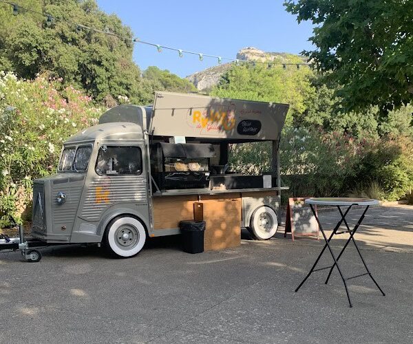 Restaurant Le Ravito de Gillou à Cabrières-d'Avignon, France