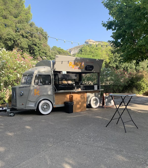 Restaurant Le Ravito de Gillou à Cabrières-d'Avignon, France