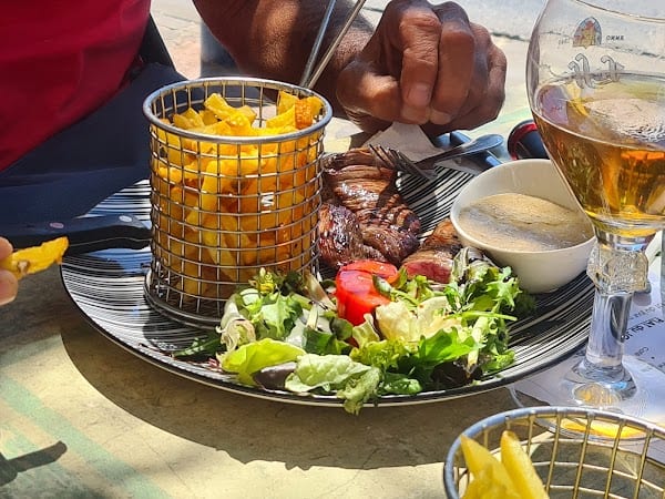 Le Station Restaurant & Brasserie à Martigues, France