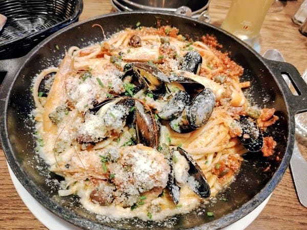 Restaurant Léon Fish Brasserie – Auxerre à Auxerre, France