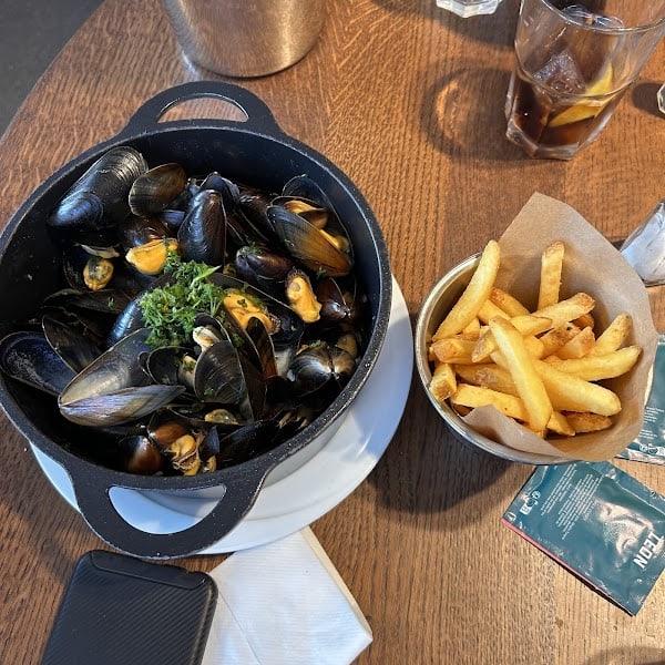 Restaurant Léon Fish Brasserie – Plan de Campagne à Cabriès, France