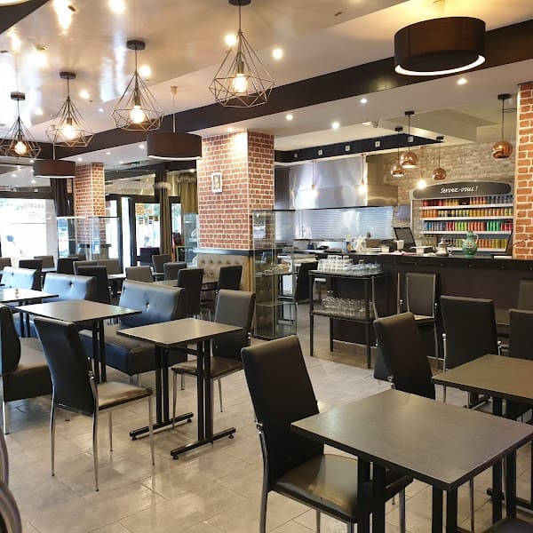 Restaurant Les 2 Amis à Pantin, France