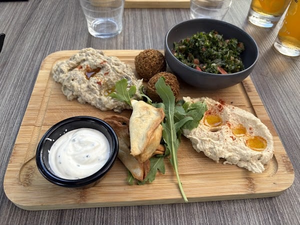 Restaurant LES 2 SINGES à Saint-Raphaël, France