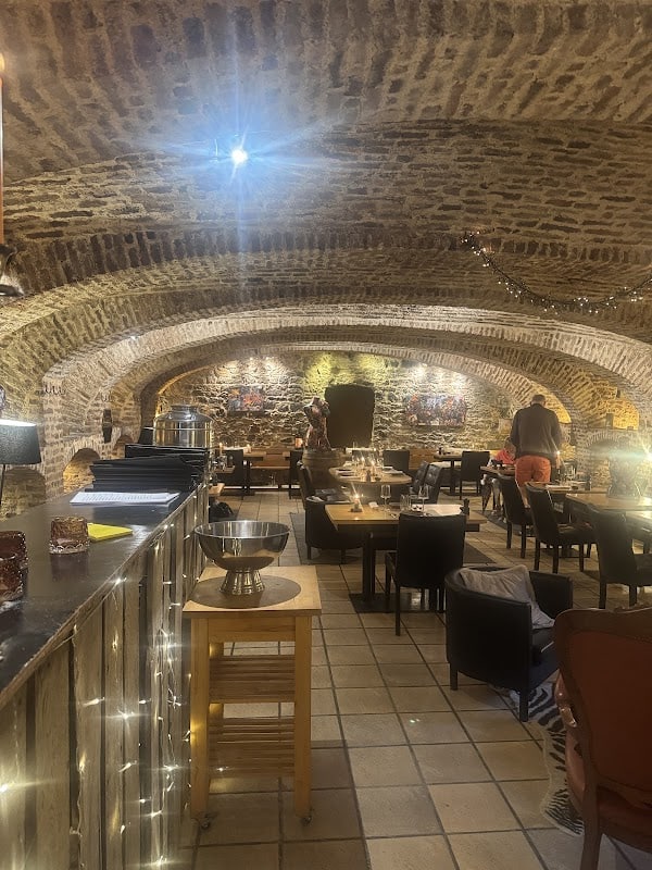 Restaurant Les Caves Gourmandes à Huy, Belgique