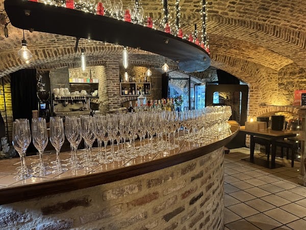 Restaurant Les Caves Gourmandes à Huy, Belgique