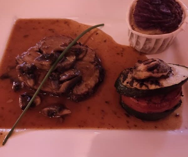 LES CAVES LORRAINES- Restaurant à Saint-Jean-lès-Longuyon, France