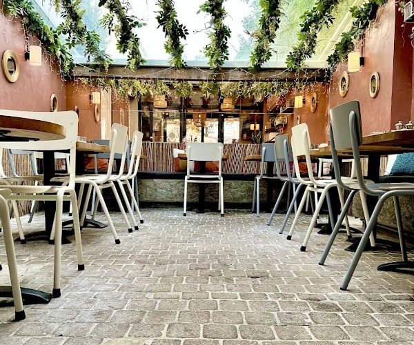 Restaurant Les Félibres à Sceaux, France