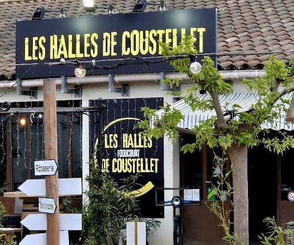Restaurant LES HALLES DE COUSTELLET à Oppède, France