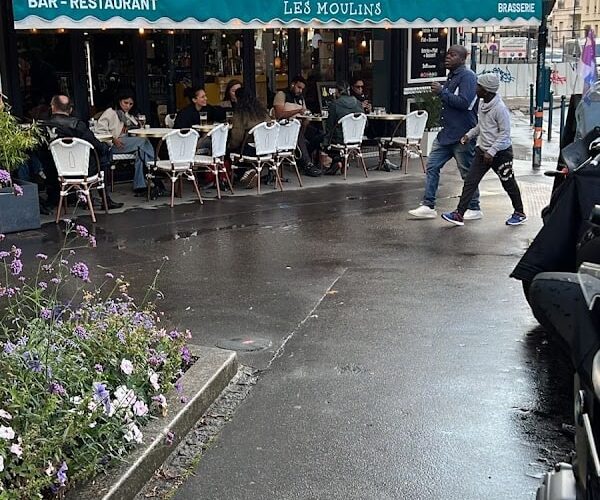 Restaurant Les Moulins à Pantin, France