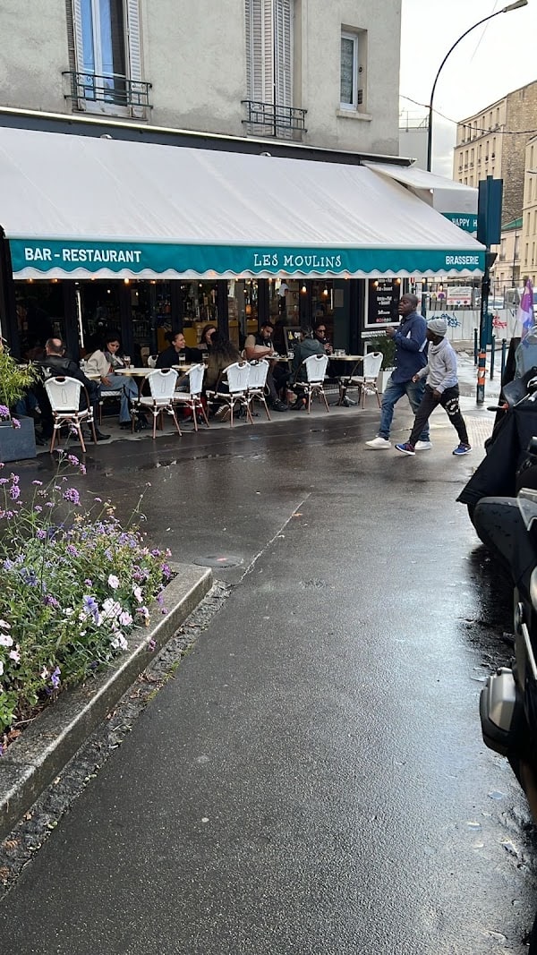 Restaurant Les Moulins à Pantin, France