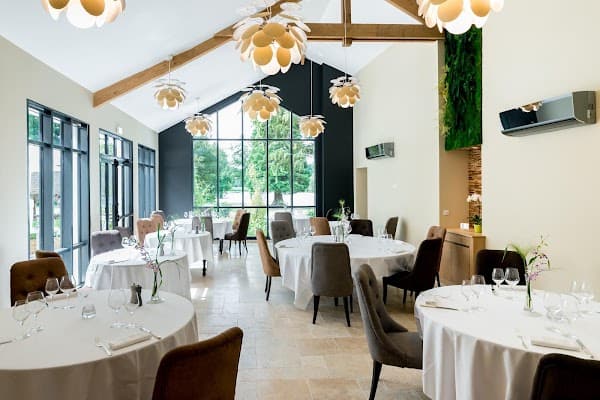 Restaurant LES TERRASSES DE CLAIREFONTAINE à Clairefontaine-en-Yvelines, France