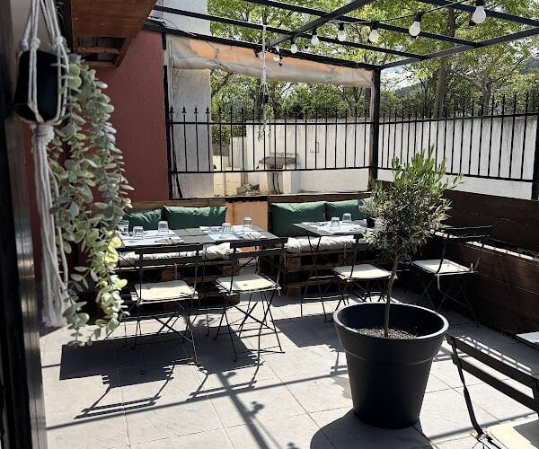 Restaurant Les Terrasses de l’Agavon à Les Pennes-Mirabeau, France