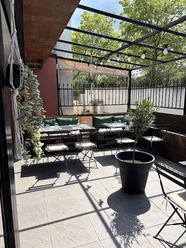 Restaurant Les Terrasses de l’Agavon à Les Pennes-Mirabeau, France