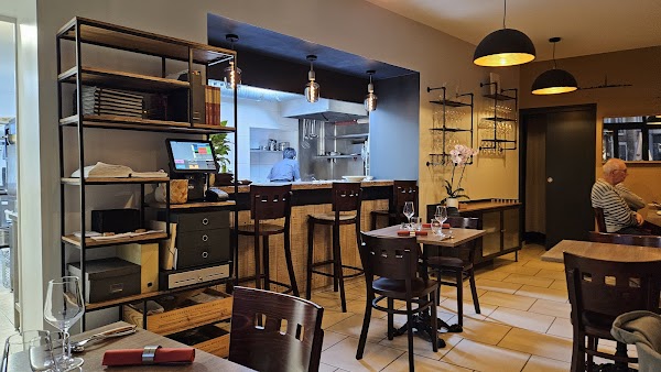 Restaurant Les Trois Bourgeons à Chablis, France