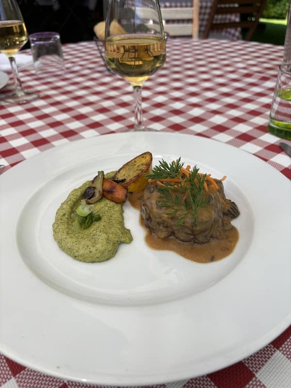 Restaurant L’Escale 87 à Villeblevin, France