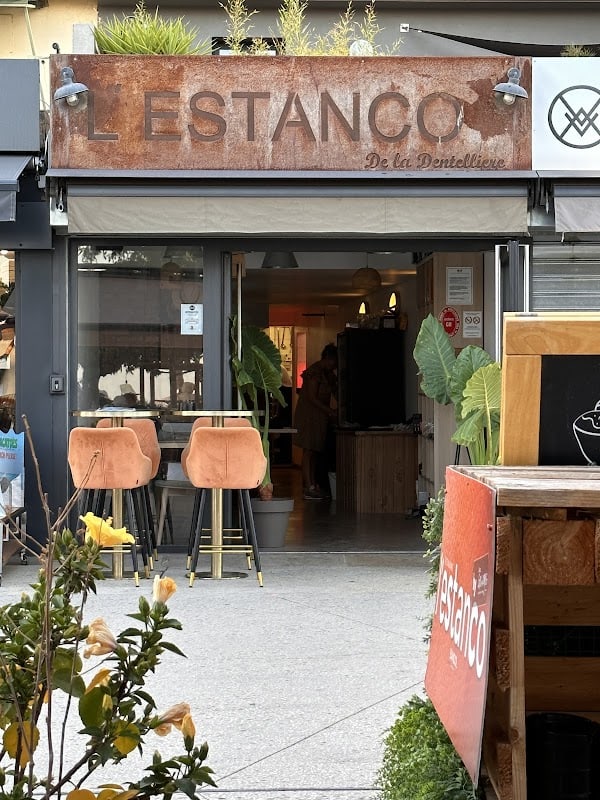 Restaurant L’EstancobyChezGeorges. à Bandol, France