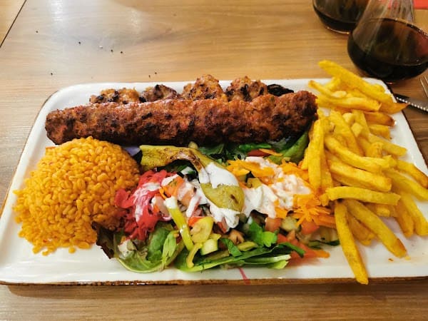 Restaurant Lezz-Et à Pantin, France