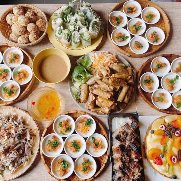 little garden restaurant à Saint-Étienne, France