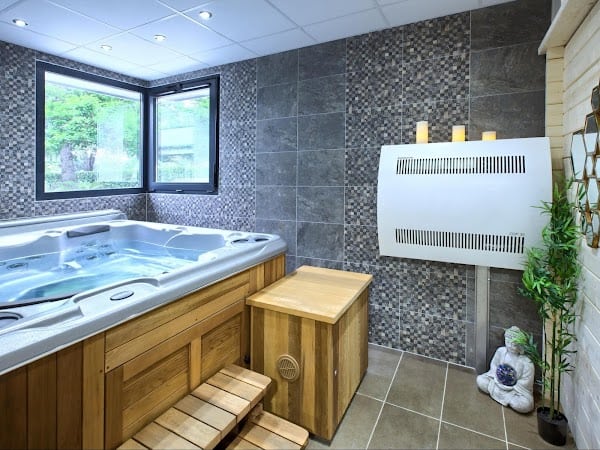 Restaurant Logis Hôtel Au Comté d’Ornon Hôtel et Spa à Gradignan, France