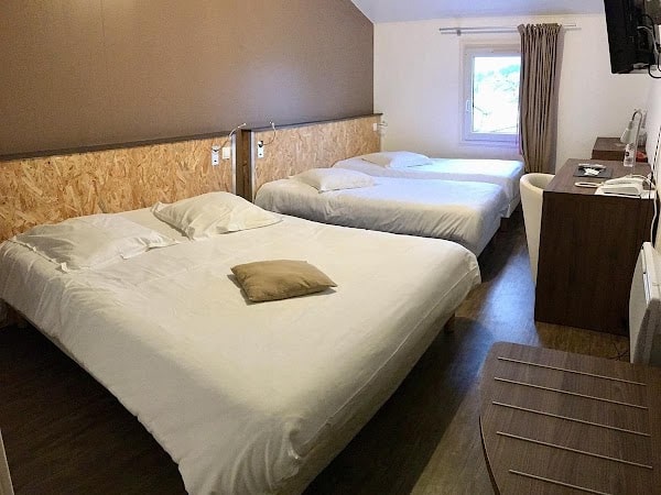 Restaurant Logis Hôtel de l’Ecu Rest. de la Seugne à Jonzac, France