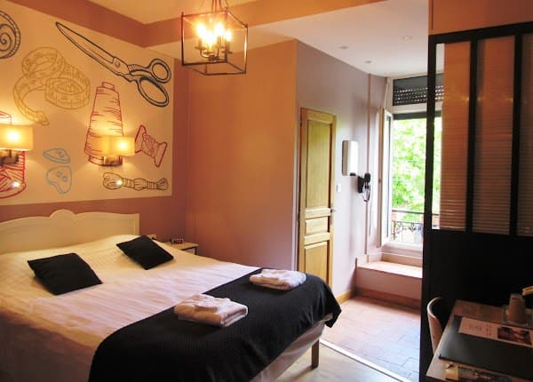 Logis Hôtel des Causses Restaurant La Chaleur Nordique à Millau, France