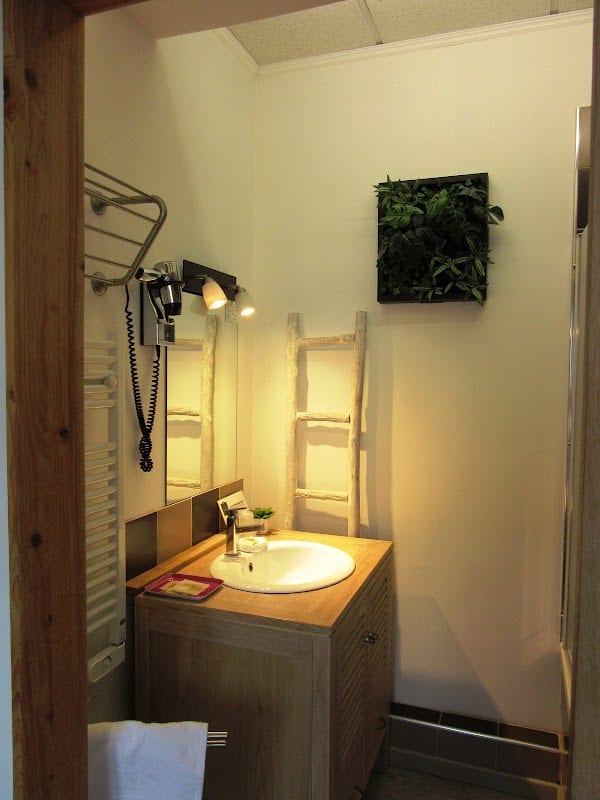 Logis Hôtel des Causses Restaurant La Chaleur Nordique à Millau, France