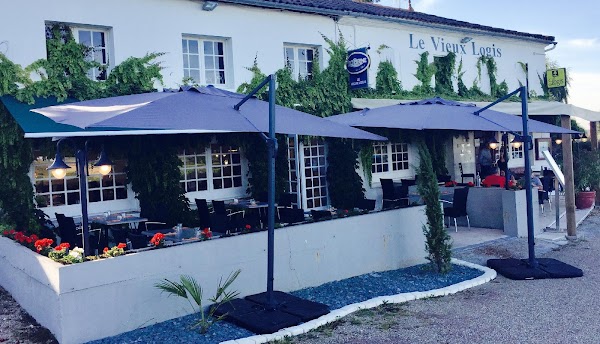 Restaurant Logis Hôtel le Vieux Logis à Clam, France