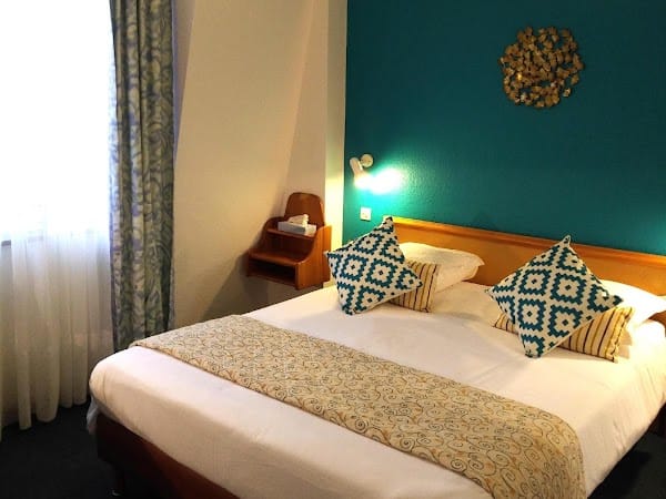 Restaurant Logis Hôtel Notre-Dame de Bonne Fontaine à Danne-et-Quatre-Vents, France