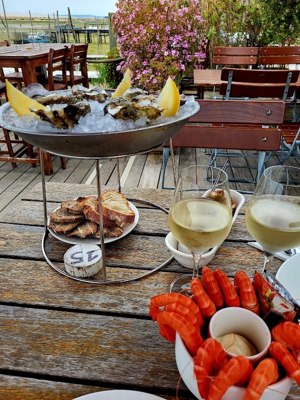 Restaurant L’OYSTER PAYSAN DE LA MER (ex Catherine Roux – Cap Huitres) à Lège-Cap-Ferret, France