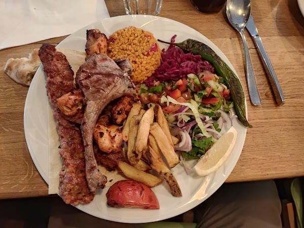 Restaurant MAISON ARARAT à Drancy, France