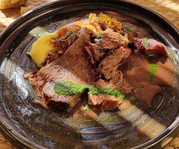 Restaurant MAMA à Maubec, France