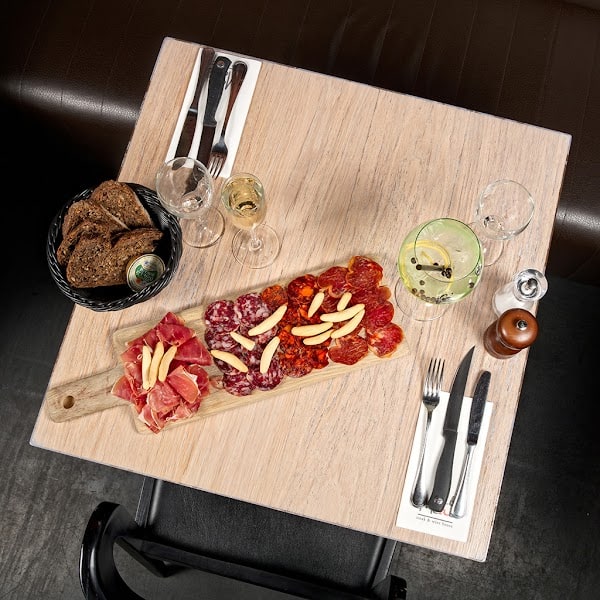 Restaurant Meat Mozart – Steak and Wine House à Uccle, Belgique